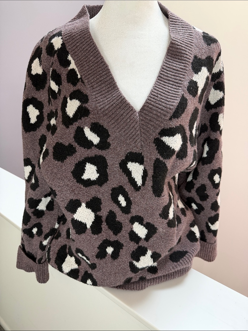 a new day Mauve Leopard V-Neck Sweater